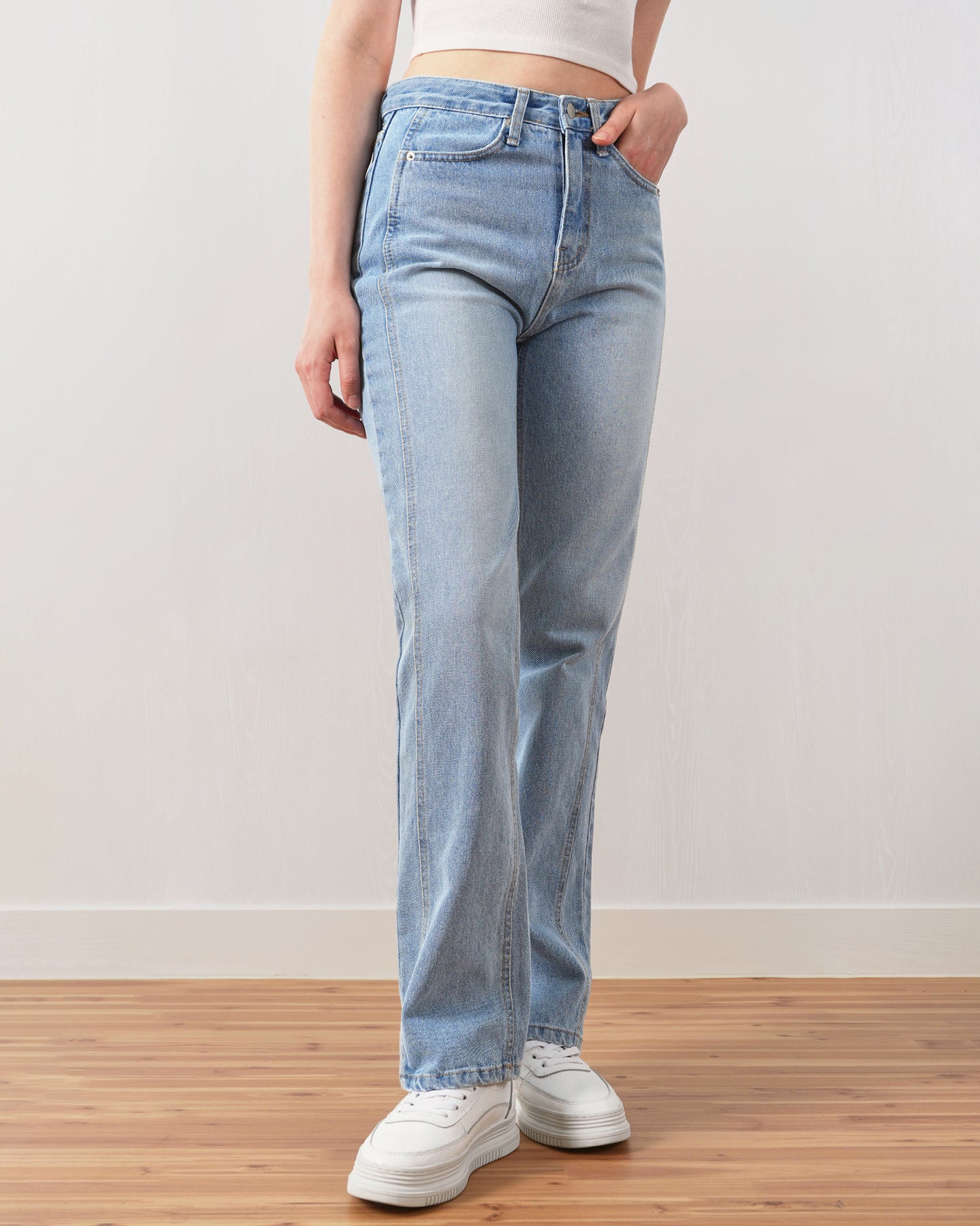 FM2050 Ellen Straight Denim Jeans – Sleek Blue Straight-Leg Jeans