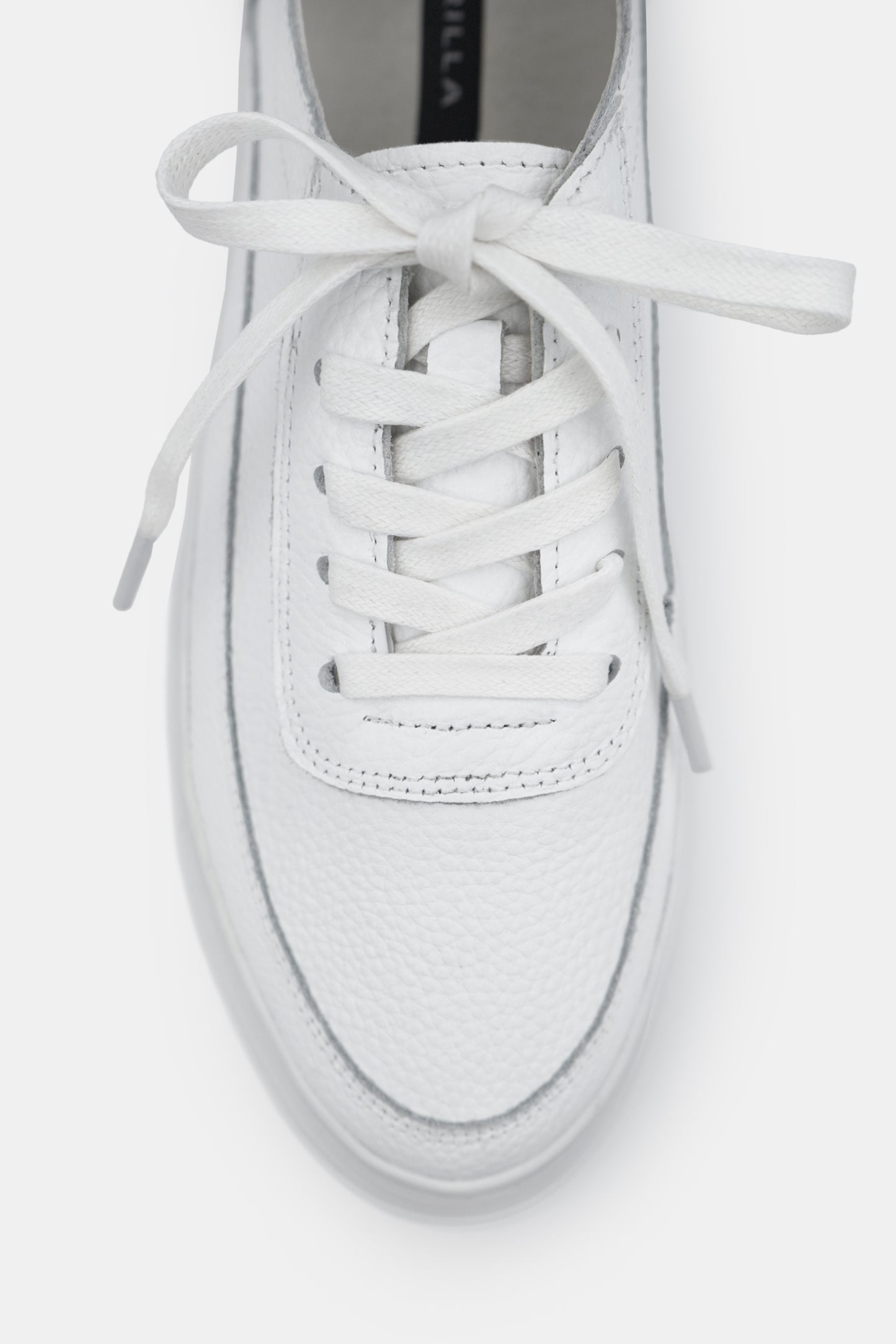 cowhide-low-top-sneakers-white